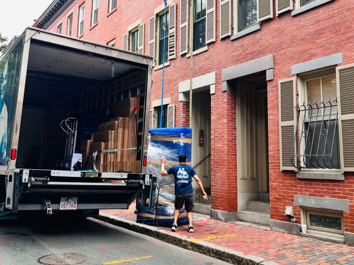 Rockland MA Oversized Heavy Items Moving Services